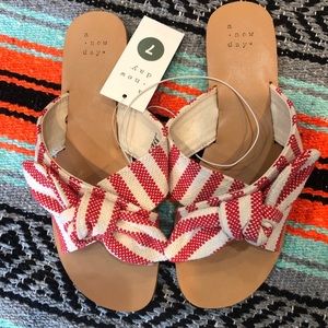 A new day brand bow sandals